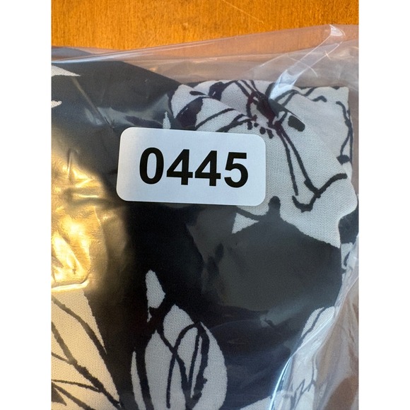 Croft & Barrow Womens Black White Floral Smocked Sleeveless Midi Dress Size 1X - Picture 6 of 6